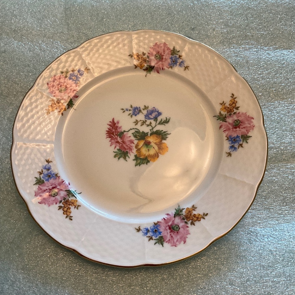 Vintage T.K. Thun Country Jarden